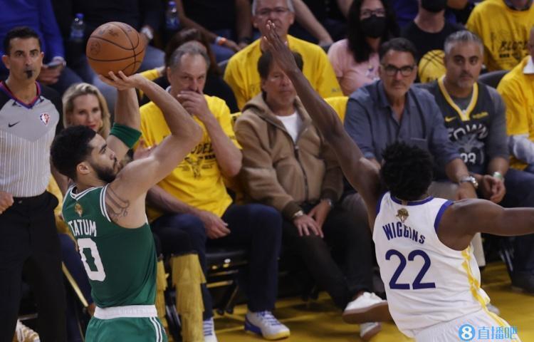 开云体育官方网站-凯尔特人B队鏖战雄鹿B队，巴恩斯打破历史纪录