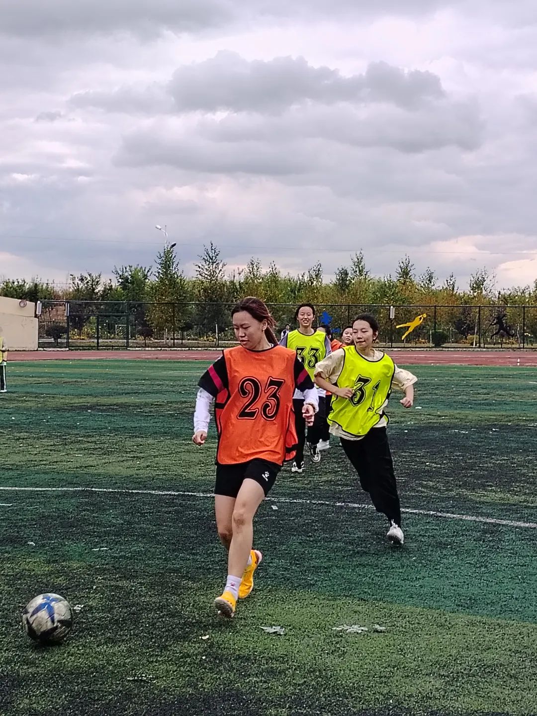 开云下载-马来西亚女足挑战高手，勇往直前