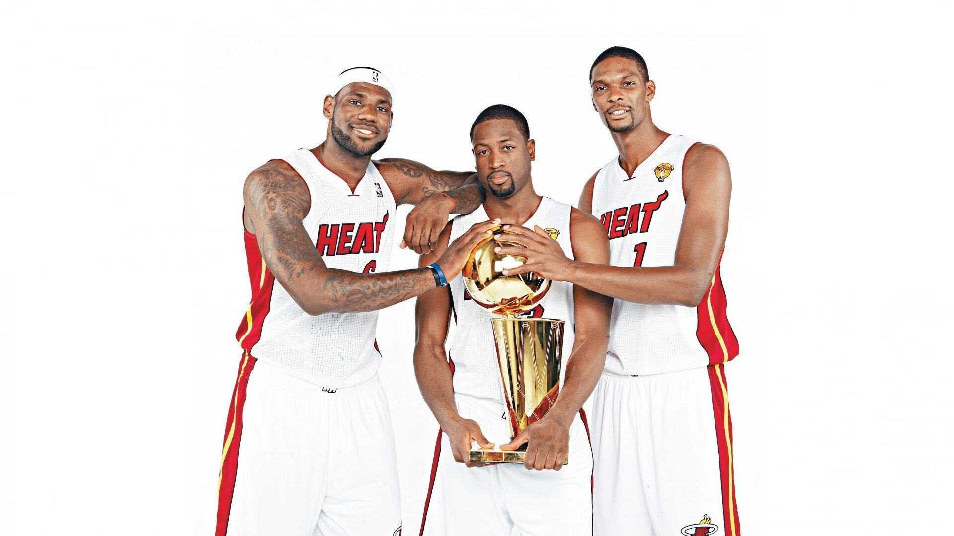 布克统治全场，深圳队末节带走火箭