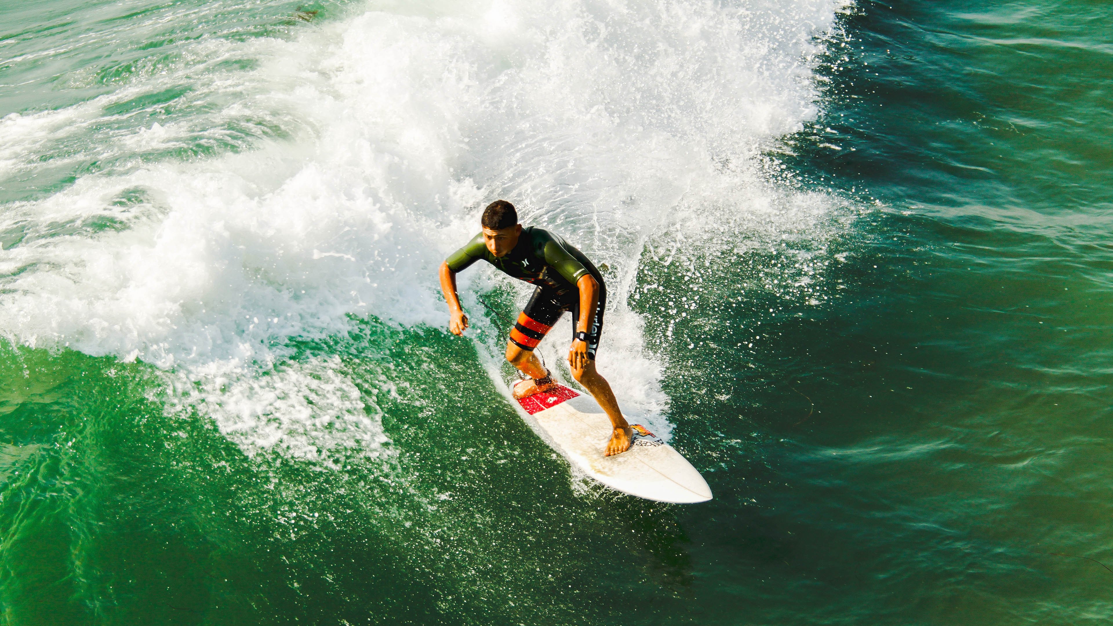 超越国界的绿茵诗篇，布雷默在法阿之战中奏响的个人能力交响曲