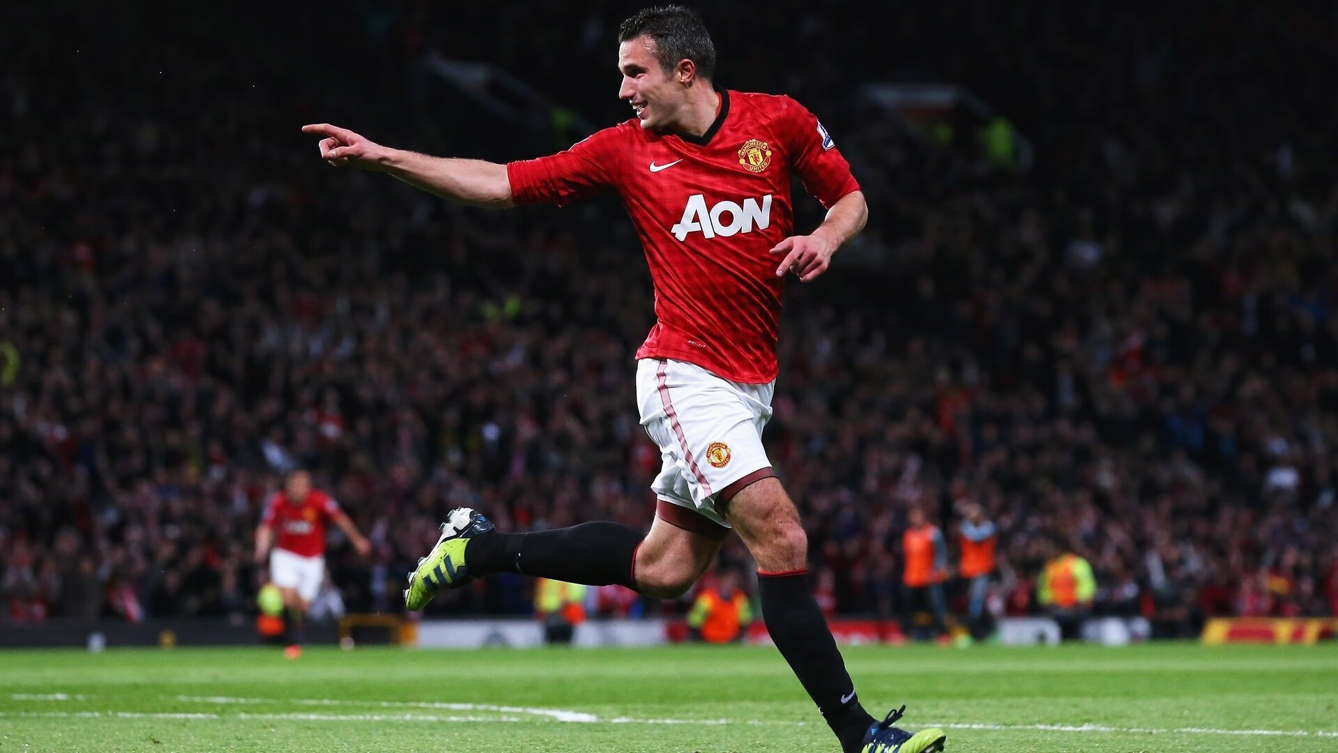 迪马利亚冠军级表现定乾坤,AC米兰战术完胜诠释现代足球美学