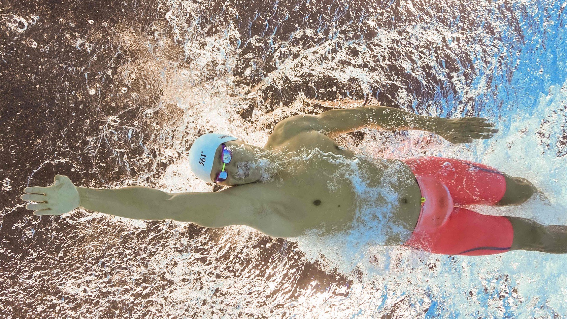 开云体育APP下载-法网轻取拉沃尔杯，蒂姆点燃赛场，一场跨越赛制的灵魂对决